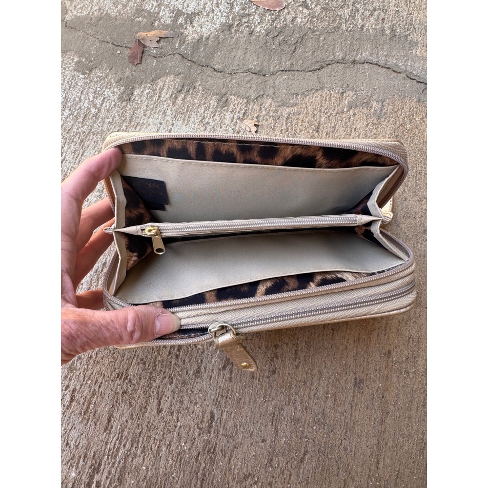 Jessica Simpson Metallic Gold Laser Cut Double Zip Wallet JS10464 Leopard Print - Picture 4 of 8
